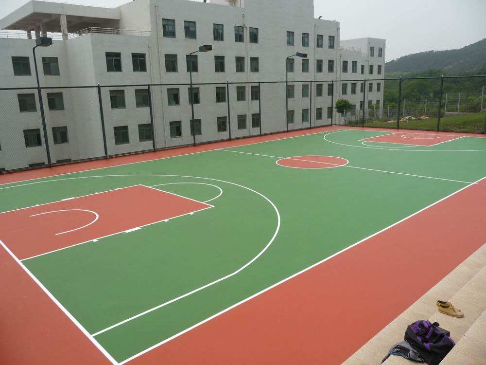 龍泉塑膠顆粒球場