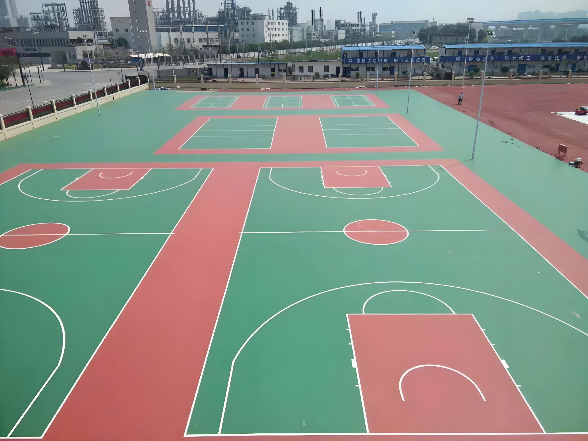 硅PU籃球場(chǎng) 硅PU籃球場(chǎng)
